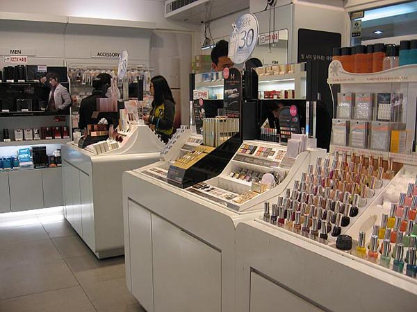 專賣店商場(chǎng)展柜設(shè)計(jì)10
