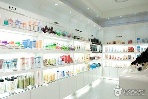 專賣店商場(chǎng)展柜設(shè)計(jì)13